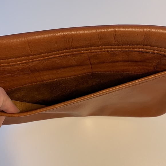 VINTAGE | Genuine Leather Clutch Purse - Picture 5 of 5